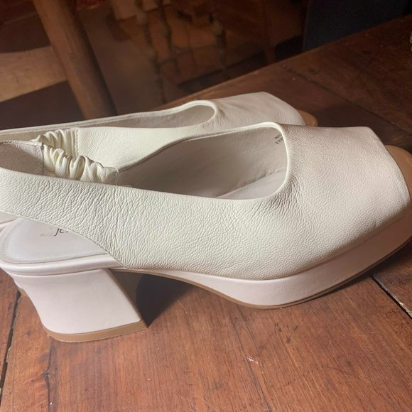 Jeffrey Campbell Women's Extendo Platform Slingback Pump - Picture 3 of 4